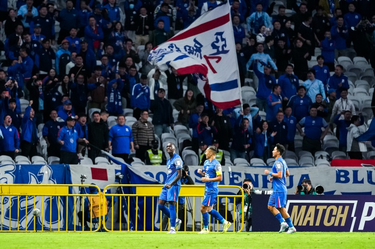 华体会体育最新登录地址-记者：今天下午3点申花将展开迪拜冬训首场热身赛，3名新援将亮相