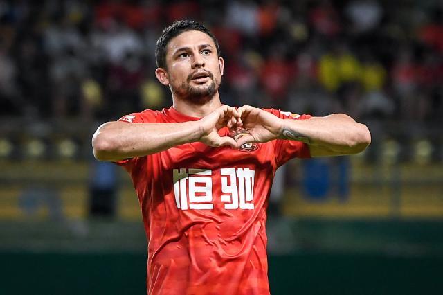 华体会官方网站-艾克森三轮比赛独造5球 球迷惊呼：梦回8年前？